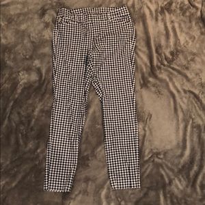 Old navy pixie pants in gingham